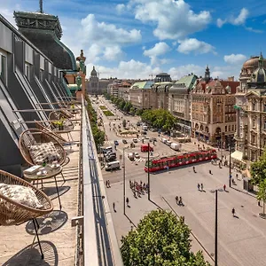 https://vn17-rooftop.praguehotelsweb.com